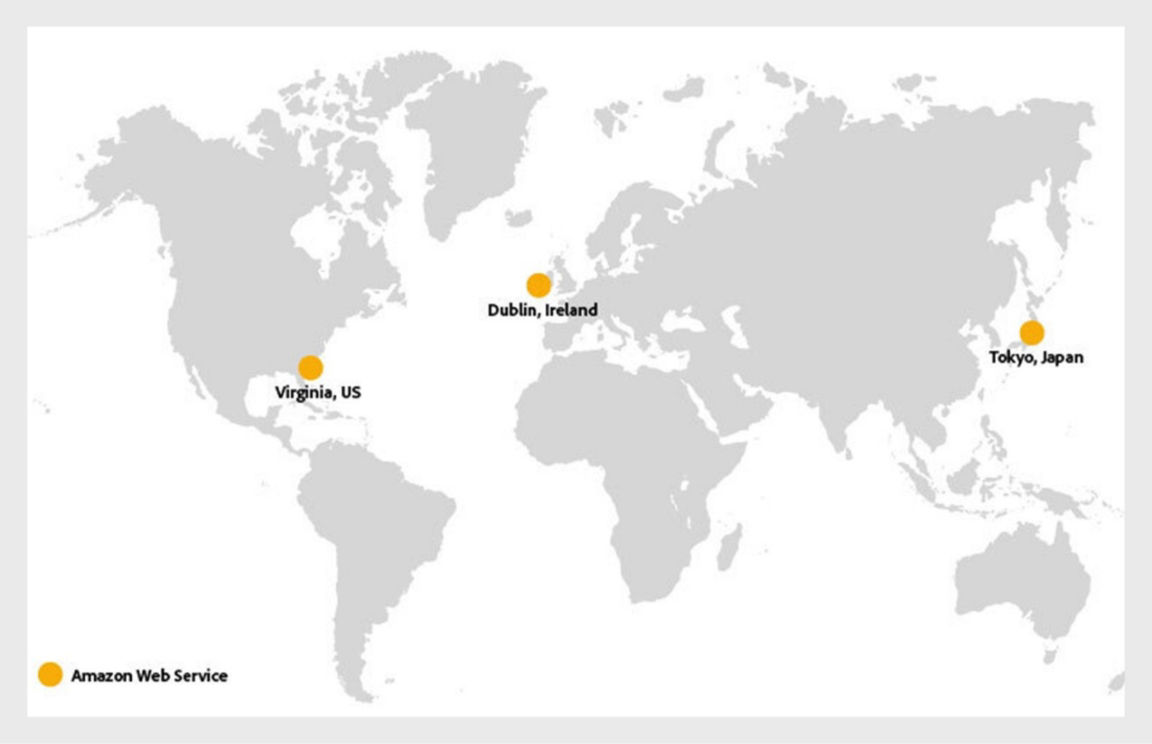 アイルランドのダブリン、日本の東京、米国のバージニアにある Adobe クラウドストレージの場所をオレンジ色の点で示した世界地図。