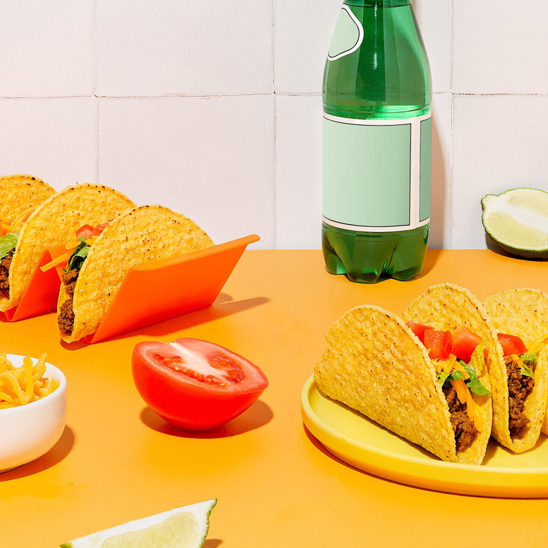 A table with food on itDescription automatically generated