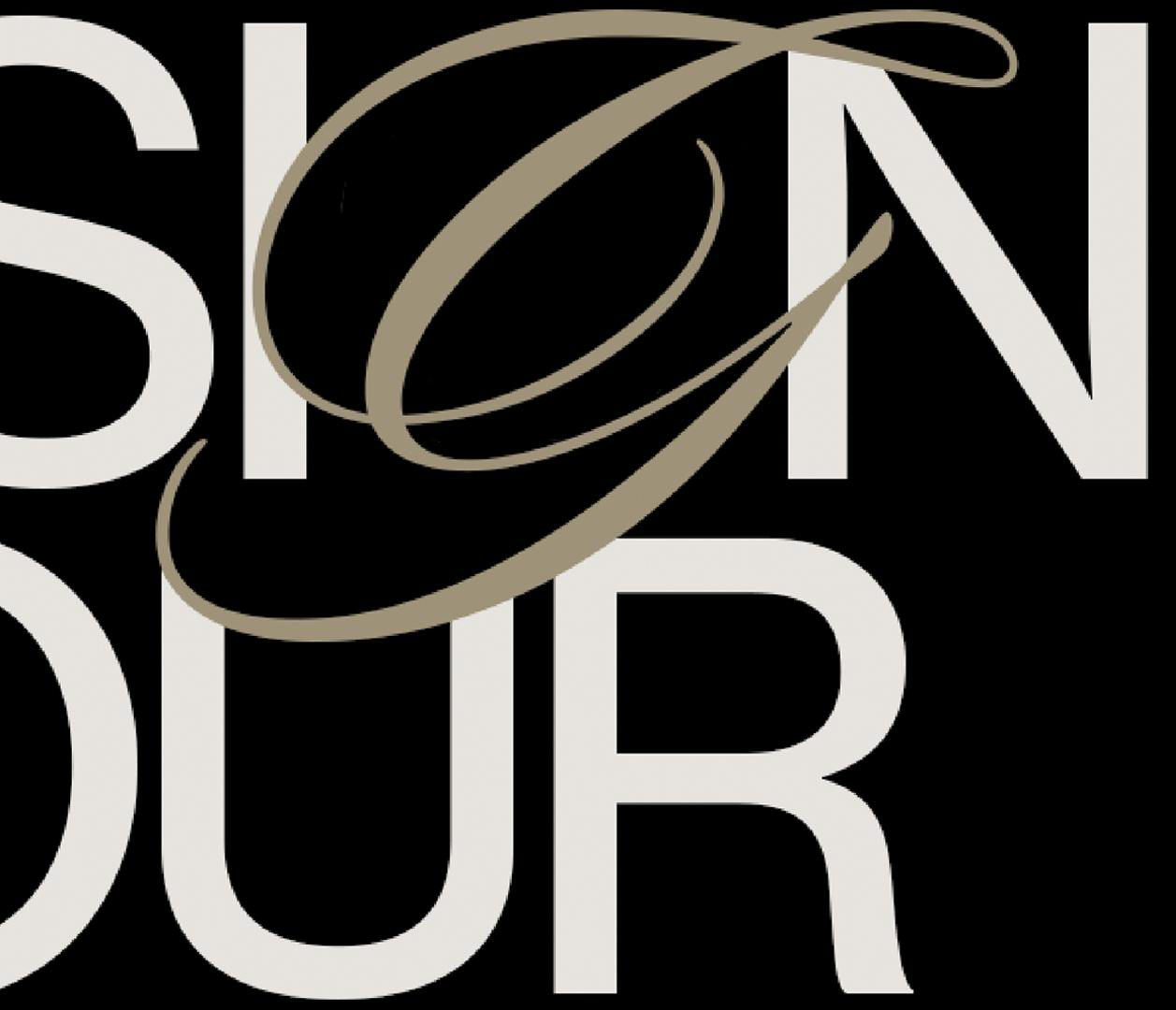 A zoomed-in close look at the same G, touched up further to make it appear as if the G overlaps with other parts of the sans-serif letters.