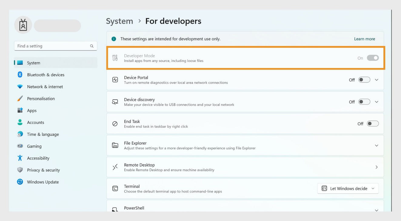For developers menu of the System Settings displays the Developer Mode 'Install apps from any source, including loose files' option toggled on.