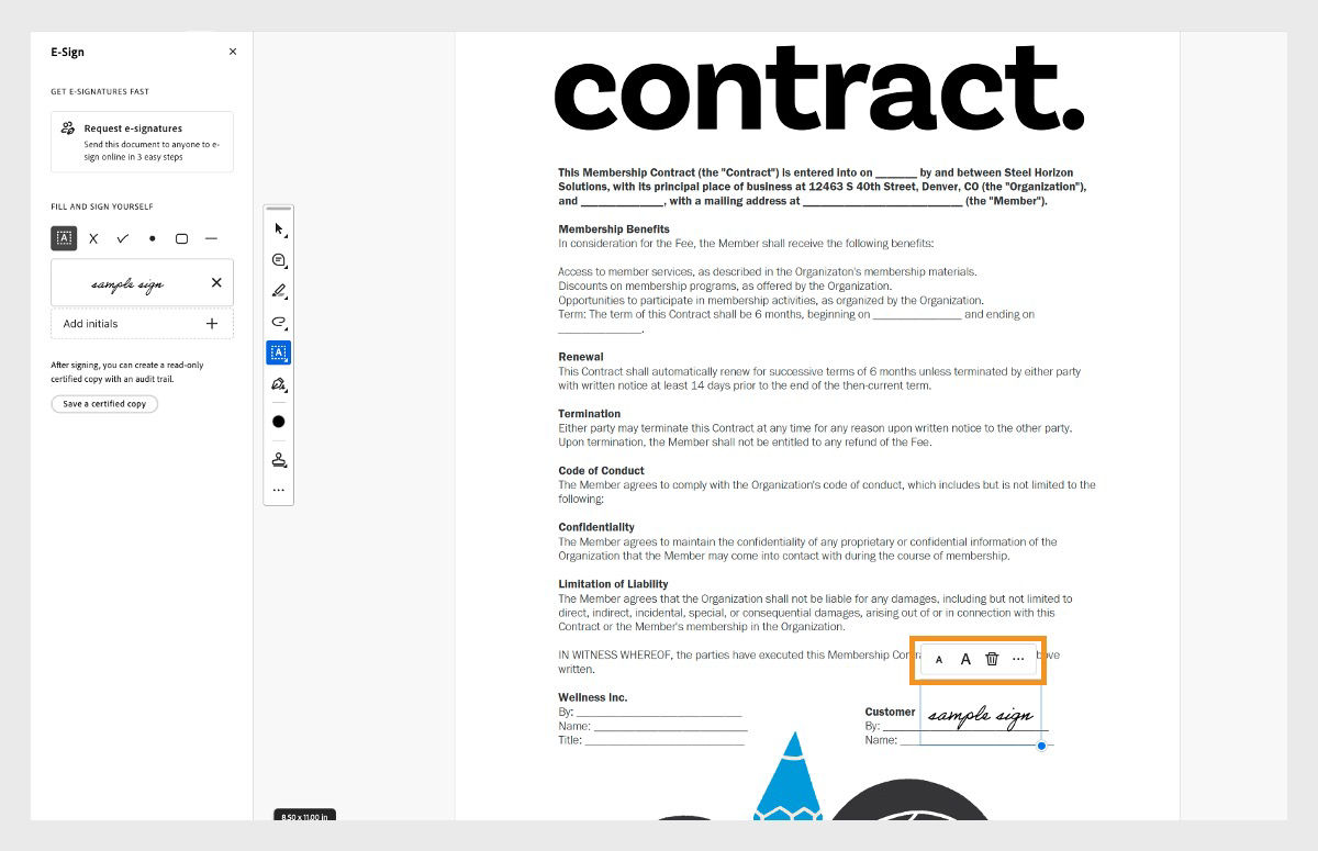 The font size options are highlighted, showing where a user can adjust the font size of a text field or delete the text by selecting the smaller or larger A or bin icon.