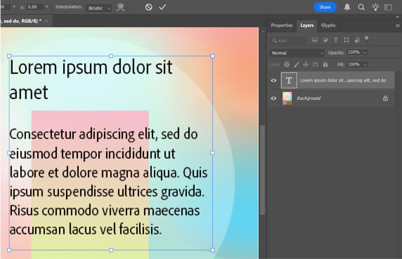 קובץ Photoshop שבו הטקסט לדוגמה מוקף בתיבה תוחמת. הלוח Layers פתוח עם שכבת הטקסט שנבחרה.