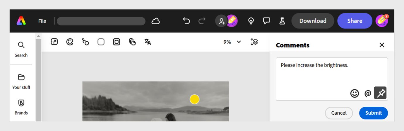 Oikeanpuoleisessa paneelissa olevassa Lisää kommentti -kentässä näkyy kommentti.