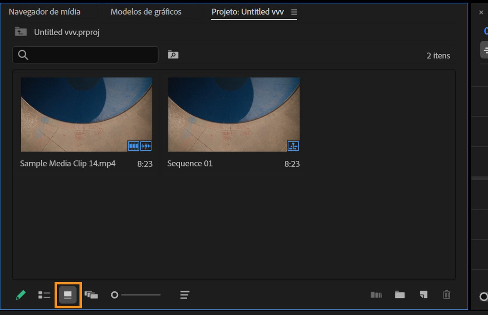 O painel exibe mídias como miniaturas na visualização de ícones, com um ícone realçado que permite ao usuário organizar e pré-visualizar clipes visualmente.