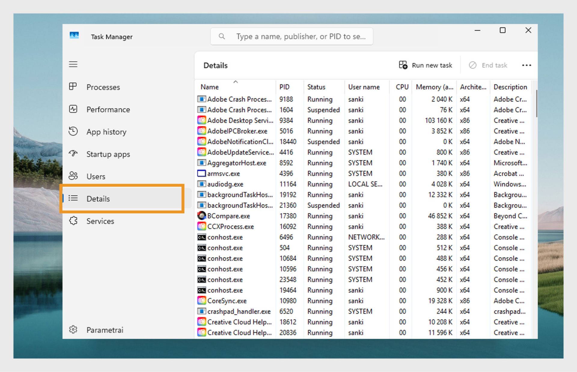 „Windows“ užduočių tvarkytuvės skirtuko „Išsami informacija“ ekrano kopija, rodanti veikiančių procesų sąrašą. 