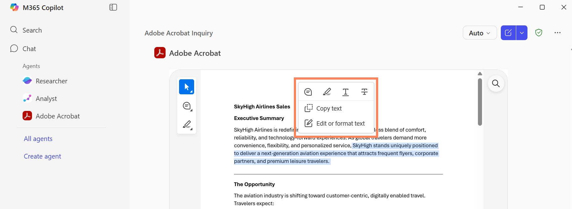 Nagpapakita ang Acrobat for Copilot editor ng PDF editor pane na may highlighted text at mga context menu na mga opsyon para magdagdag ng mga annotation.