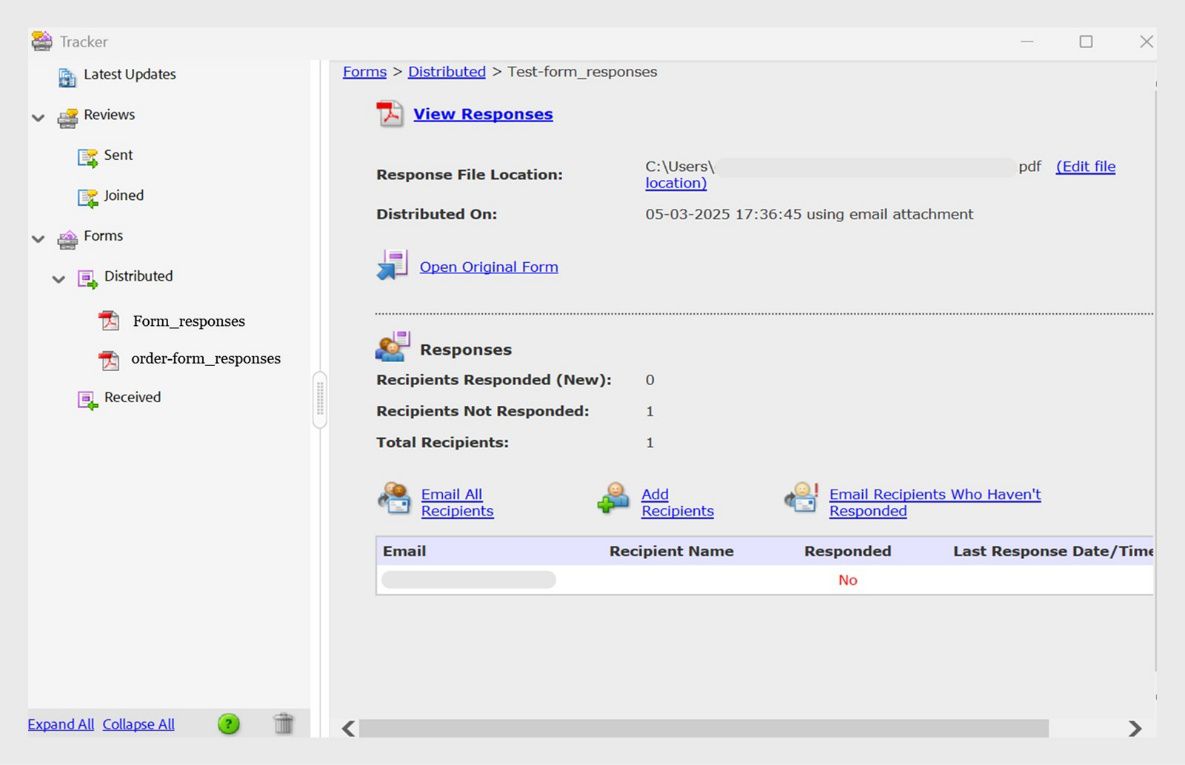 ממשק Tracker ב-Adobe Acrobat מציג סטטוס תגובות לטופס מופץ. הוא מציע את פרטי הנמענים, מעקב אחרי תגובות ואפשרויות לשלוח דוא&quot;ל או להוסיף נמענים.