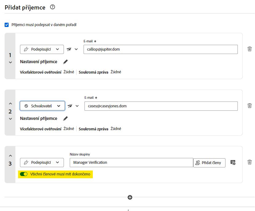 Část funkce Požádání o podpisy „Přidat příjemce“ zvýrazňující příjemce skupiny se zvýrazněným přepínačem „Všichni členové musí mít dokončeno“.