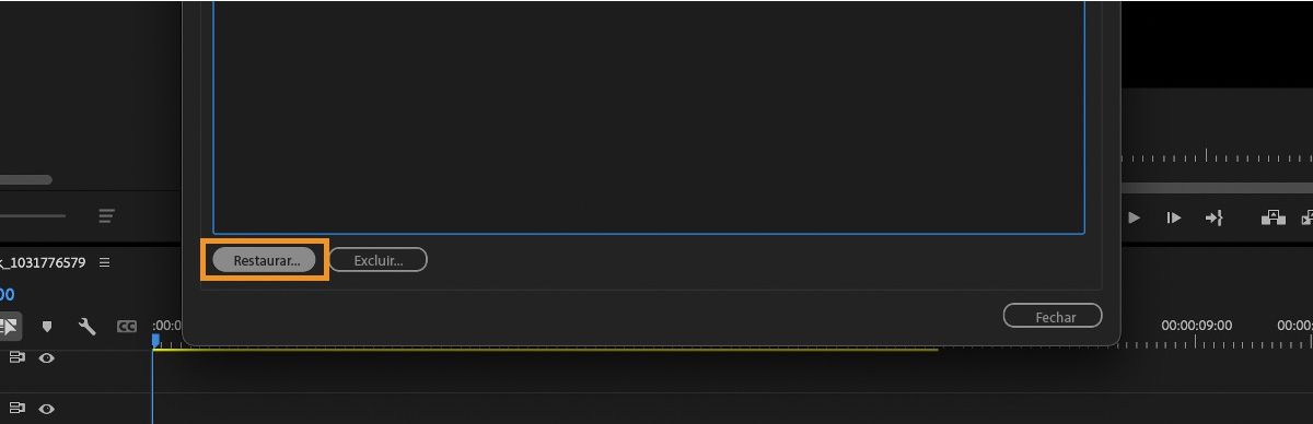 Um projeto de equipe arquivado é selecionado, e a opção de restaurar é realçada.