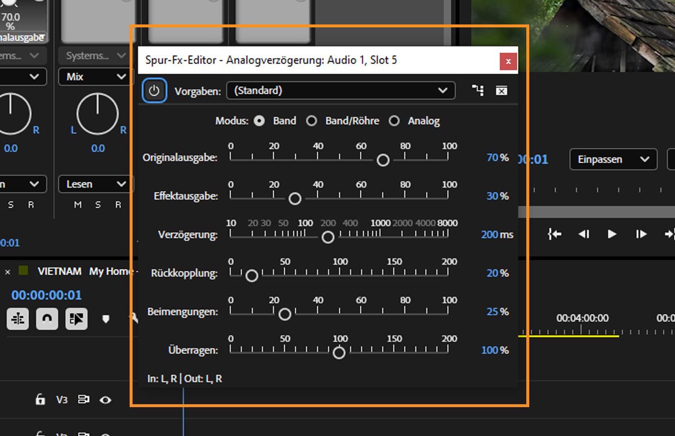 Analog Delay-Einstellungen in Premiere Pro mit Reglern für Dry Out, Wet Out, Delay, Feedback, Trash und Spread sowie Modusoptionen für Tape, Tape/Tube und Analog.