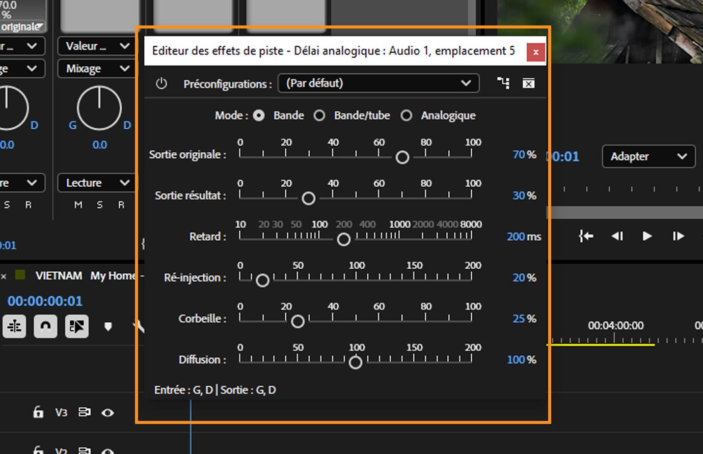 Paramètres de Délai analogique dans Premiere Pro montrant des curseurs pour Sortie originale, Sortie résultat, Retard, Réinjection, Trash et Diffusion, avec des options de mode pour Bande, Bande/Tube et Analogique.