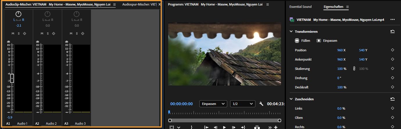 Bedienfeld „Audioclip-Mischer“ in Premiere Pro mit hervorgehobenen vertikalen Lautstärkemessern und Panoramareglern für drei separate Audiospuren.