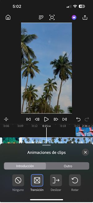 Ventana de animaciones de clips abierta con las pestañas Introducción y Finalización visibles, que muestran las opciones de animación Ninguna, Desvanecer, Deslizar y Rotar para aplicar efectos de movimiento al principio o al final de los clips de vídeo.