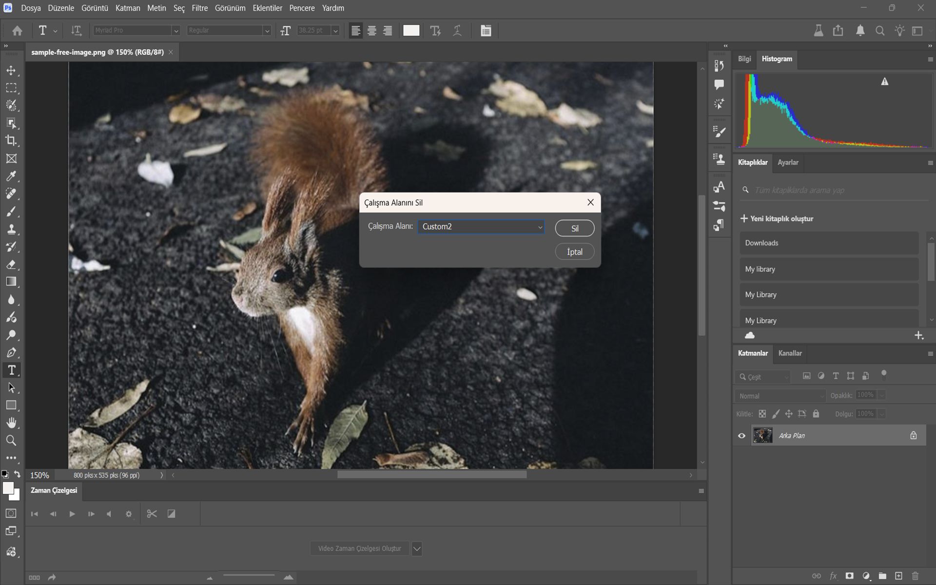 Photoshop'ta çalışma alanı seçmek için açılır menünün ve kaldırmak için Sil düğmesinin gösterildiği Çalışma Alanını Sil iletişim kutusu.