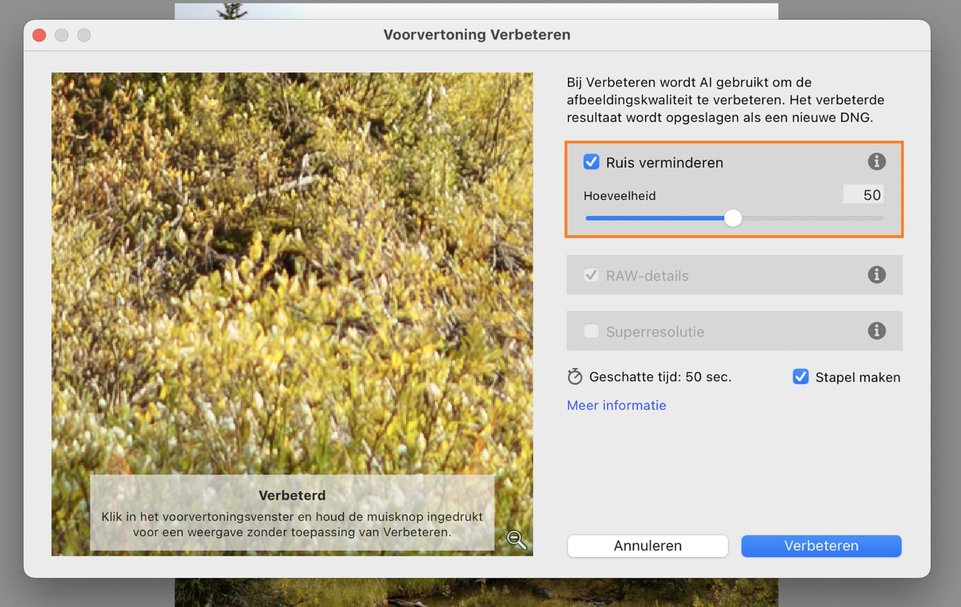 Voorvertoning verbeteren met de AI-functie Ruis verminderen ingesteld op 50, toont verbetering van de beeldkwaliteit voor een autokoplamp.