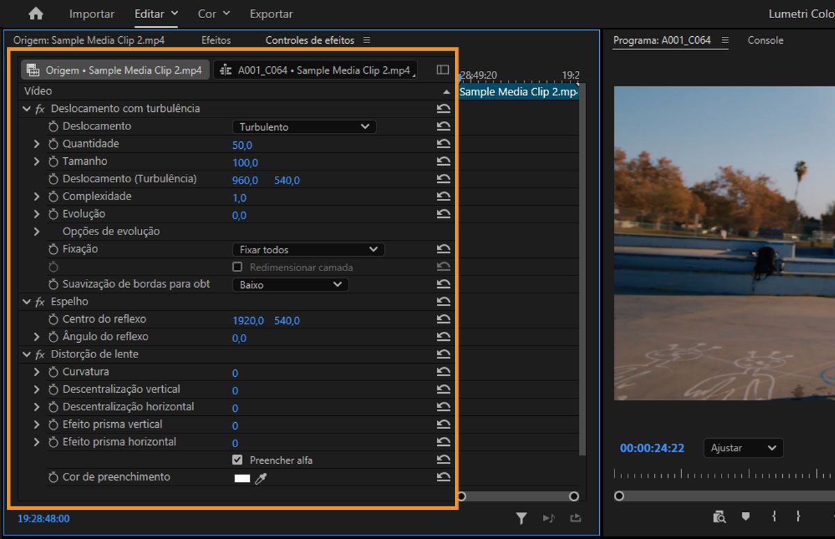 Painel Controles de efeitos mostrando vários efeitos de vídeo aplicados a um clipe de origem, que todas as instâncias de sequência herdam.