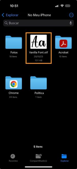 O arquivo de fonte está visível no aplicativo Arquivos do iPhone, pronto para ser compartilhado com o Premiere no iPhone.