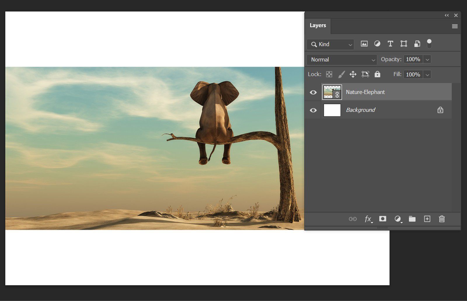 לוח Layers מציג שכבת Smart Object נבחרת עם סמל שרשרת קישורים, המציין שזהו Smart Object מקושר.