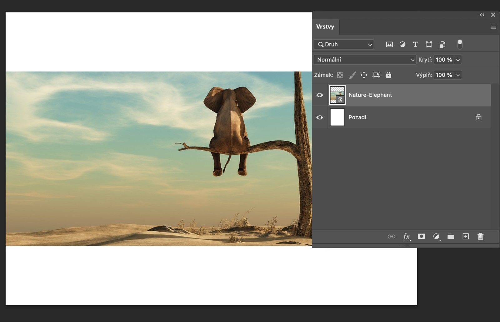 Panel Vrstvy zobrazující vybranou vrstvu chytrého objektu s ikonou řetězového propojení, což značí, že se jedná o propojený chytrý objekt.