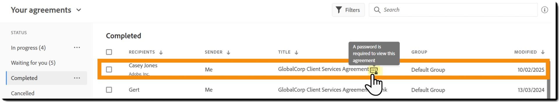 Uma visualização da página Gerenciar com o ícone Visualização protegida realçado em um registro de contrato.