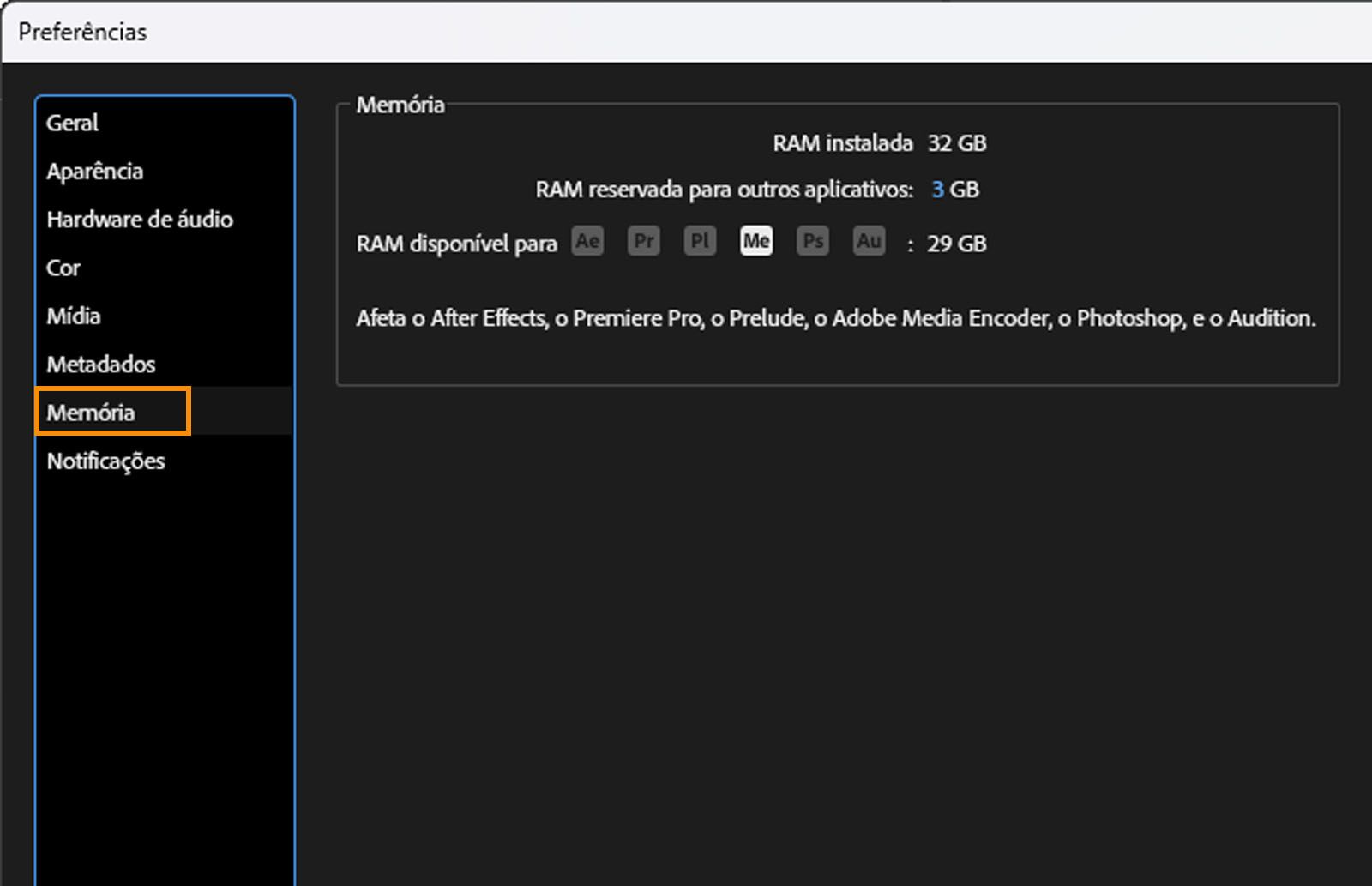 A caixa de diálogo “Preferências” exibida com o painel “Memória” aberto, mostrando como os aplicativos da Adobe, como After Effects, Premiere Pro e Photoshop, compartilham a RAM disponível, com memória reservada ajustável para outros processos do sistema