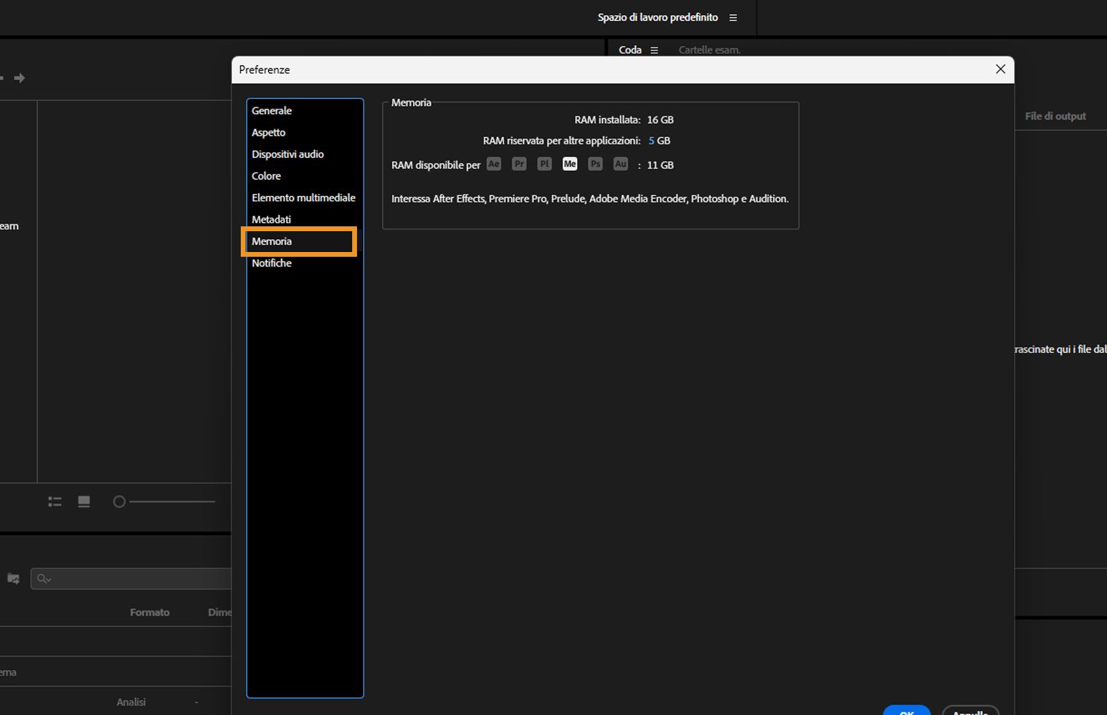 La finestra di dialogo Preferenze è visualizzata, il pannello Memoria è aperto e mostra come le applicazioni Adobe come After Effects, Premiere Pro e Photoshop condividono la RAM disponibile, con memoria riservata regolabile per altri processi di sistema