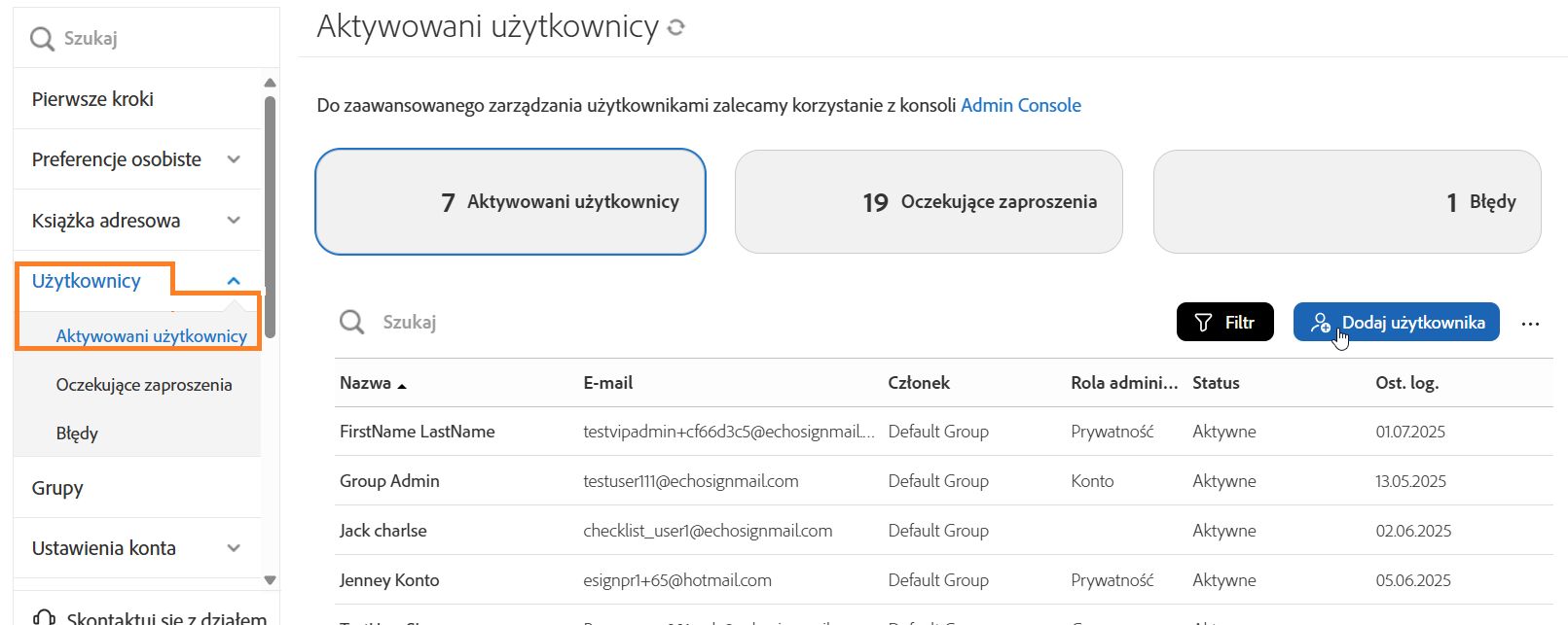 Strona Aktywowani użytkownicy z podświetlonym przyciskiem Dodaj użytkownika.