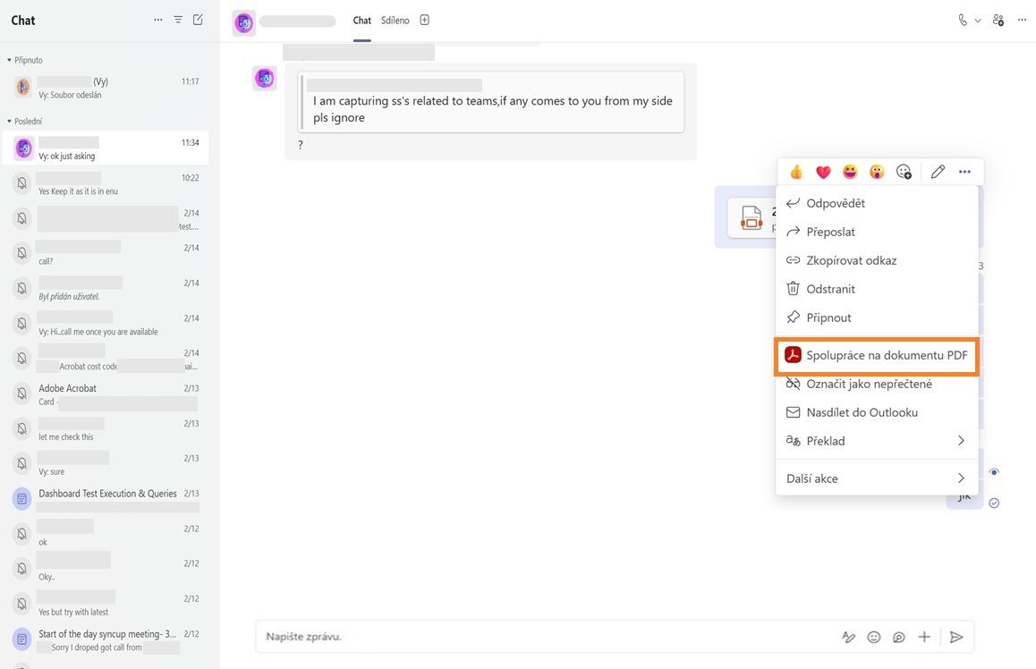 Karta souborů PDF v kanálu služby Microsoft Teams Chat zobrazuje kontextovou nabídku se zvýrazněným nástrojem „Spolupráce na PDF“.