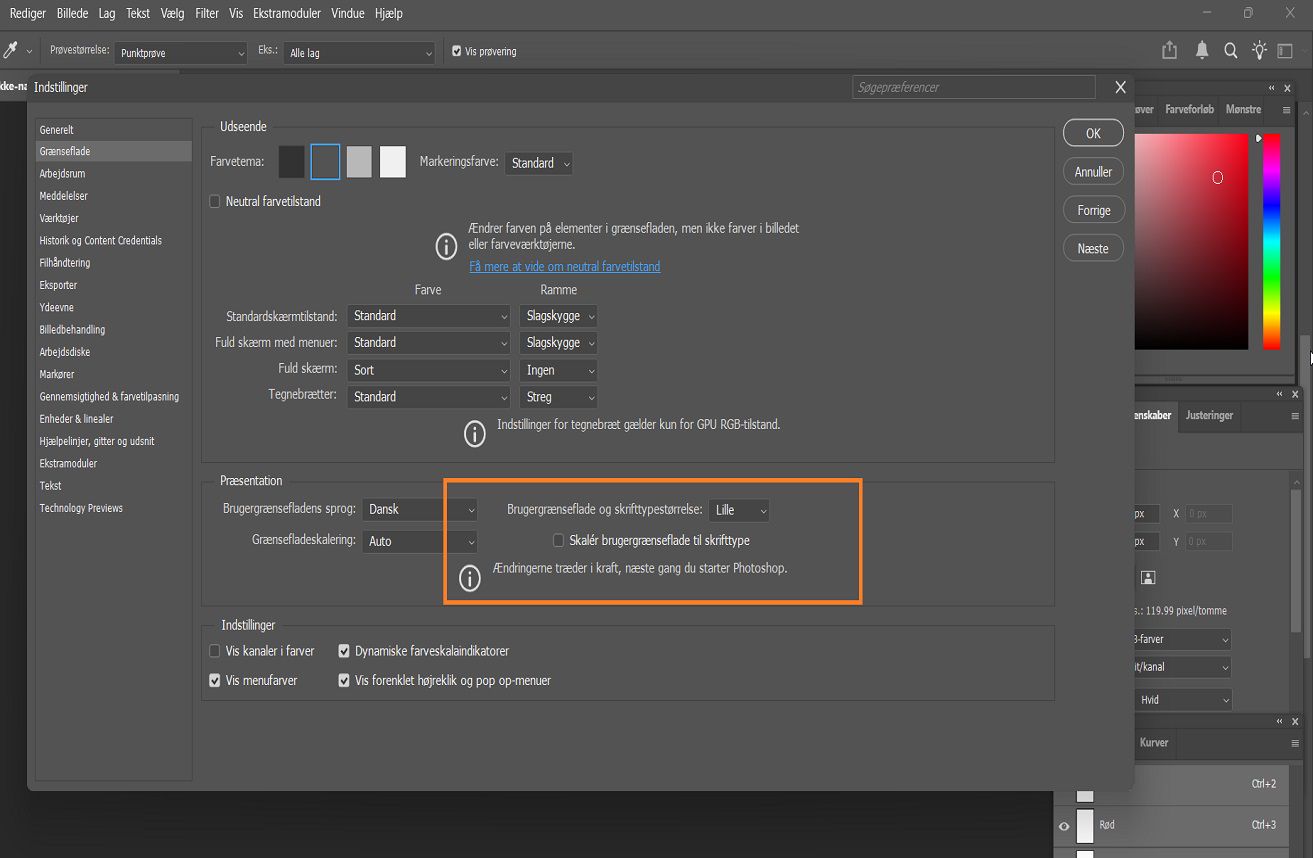 Photoshop-dialogboksen Indstillinger med UI-skriftstørrelsens rullemenu, der viser mulighederne Meget lille, Lille, Mellem og Stor.