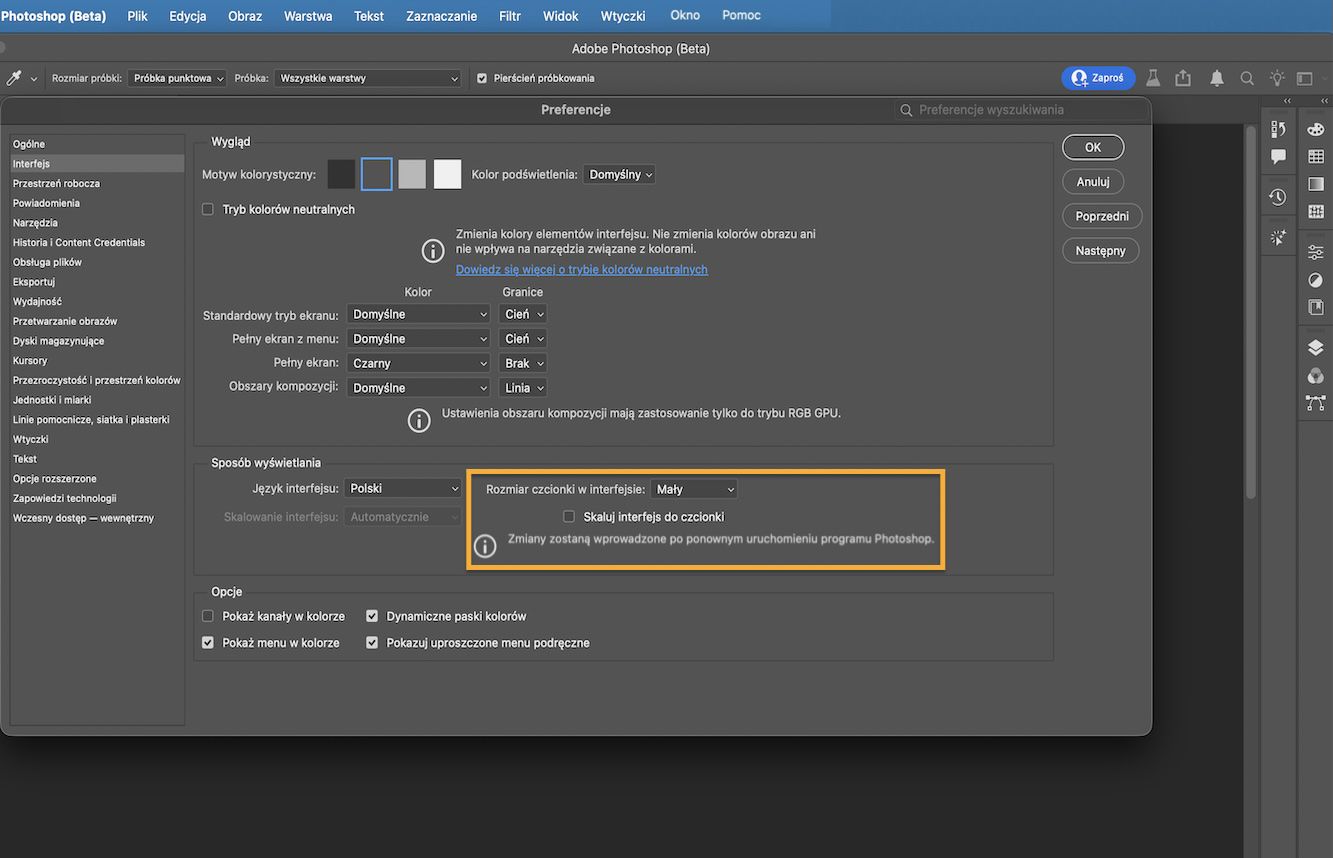 Okno dialogowe Preferencje Photoshop z rozwijaną listą Rozmiar czcionki interfejsu pokazującą opcje Bardzo mały, Mały, Medium i Duży.