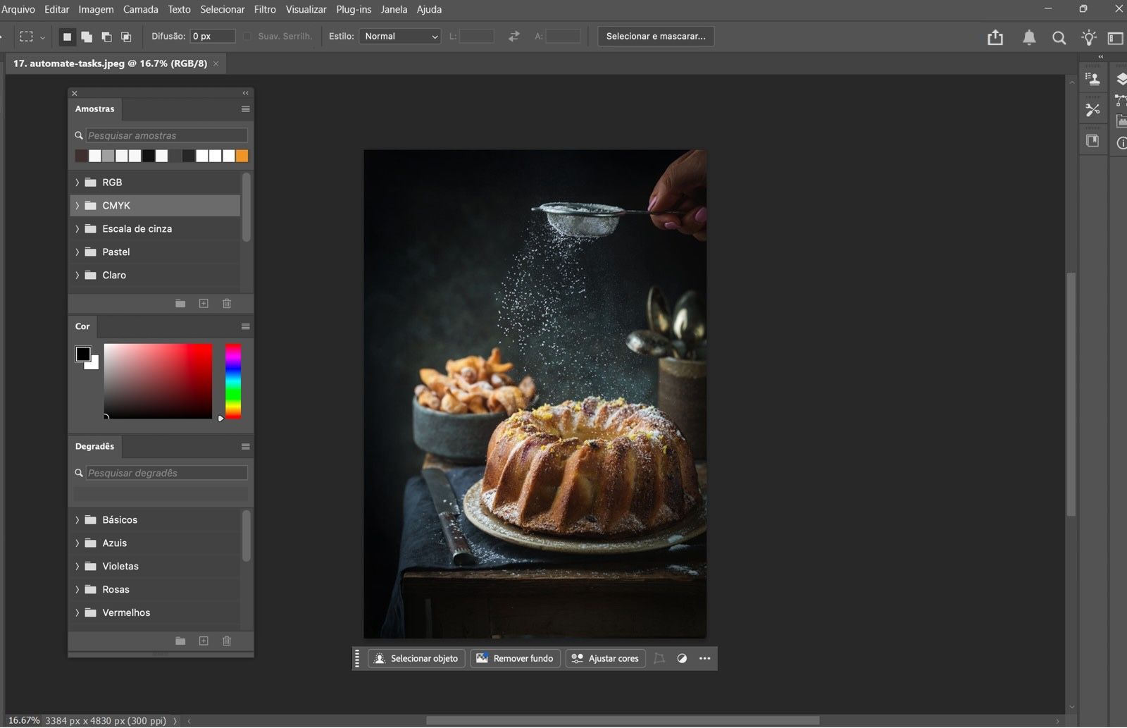 A área de trabalho do Photoshop mostra os painéis Amostras, Cor e Gradientes empilhados como painéis flutuantes no lado esquerdo.
