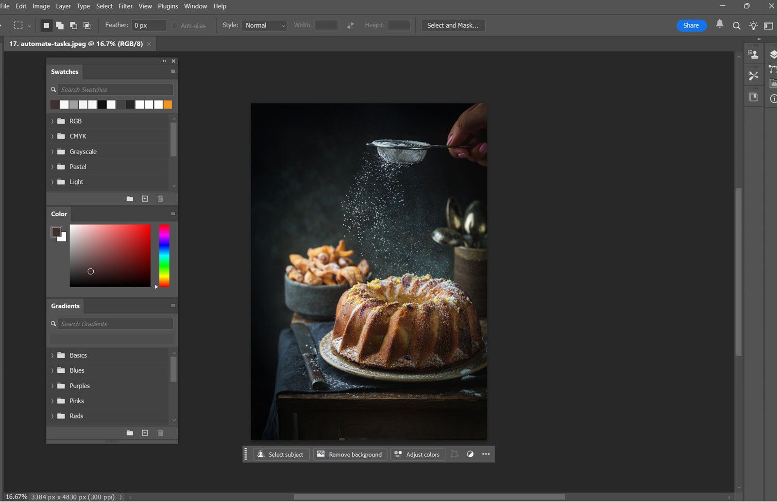 พื้นที่ทำงาน Photoshop แสดงแผงตัวอย่างสี สี และเกรเดียนท์ซ้อนกันเป็นแผงลอยที่ด้านซ้าย