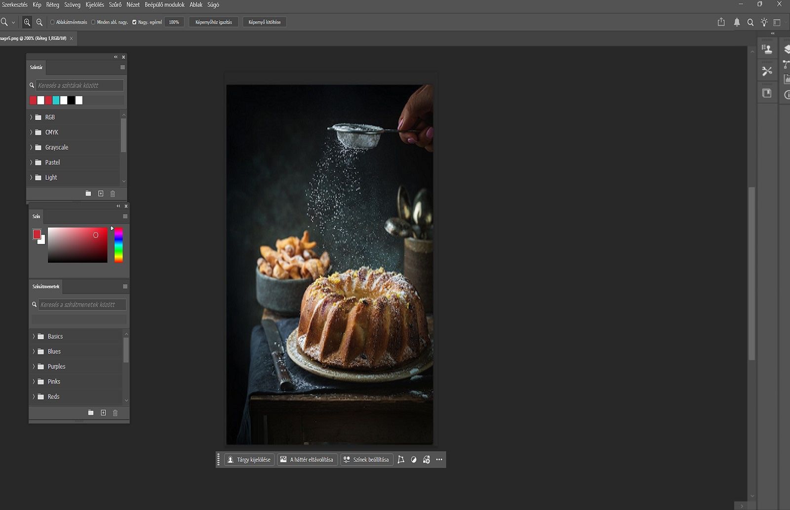 A Photoshop munkaterületén a Színtárak, Szín és Színátmenetek panelek láthatók egymásra halmozott lebegő panelekként a bal oldalon.