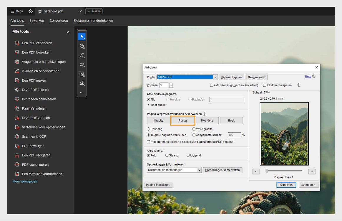 Dialoogvenster Afdrukken in Acrobat met de optie Poster geselecteerd om een brede PDF over meerdere pagina's te verdelen voor afdrukken op groot formaat.