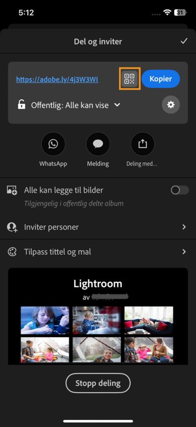 Den øverste delen viser en kobling med alternativer for å kopiere nettadresse eller QR-kode, eller dele via WhatsApp, Melding eller andre apper. Nedenfor finner du brytere for gi andre tillatelse til å legge til bilder og invitere personer. Den nederste delen viser en forhåndsvisning av delte bilder.