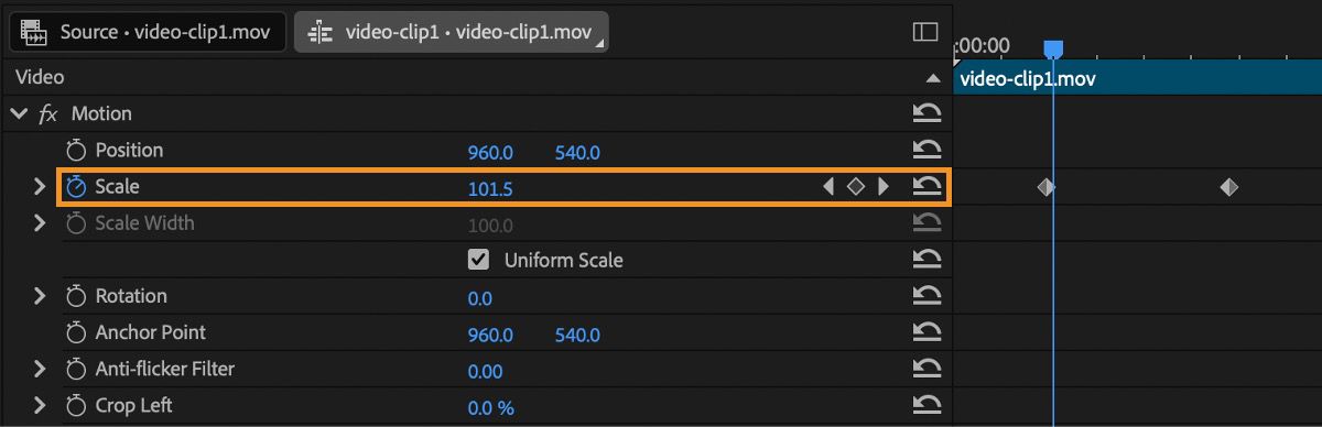 La propiedad Escala está seleccionada en el panel Control de efectos y se han añadido diferentes fotogramas clave para la animación.