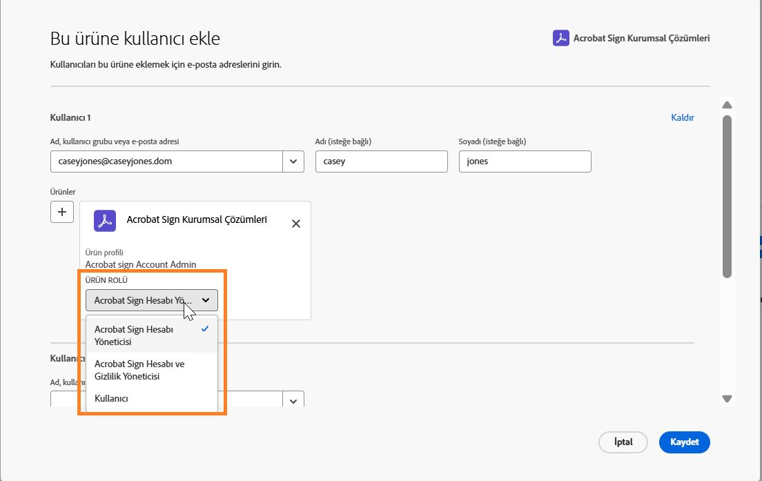 Kullanıcının Ürün Rolü menüsü genişletilmiş Acrobat Sign yetkisi.