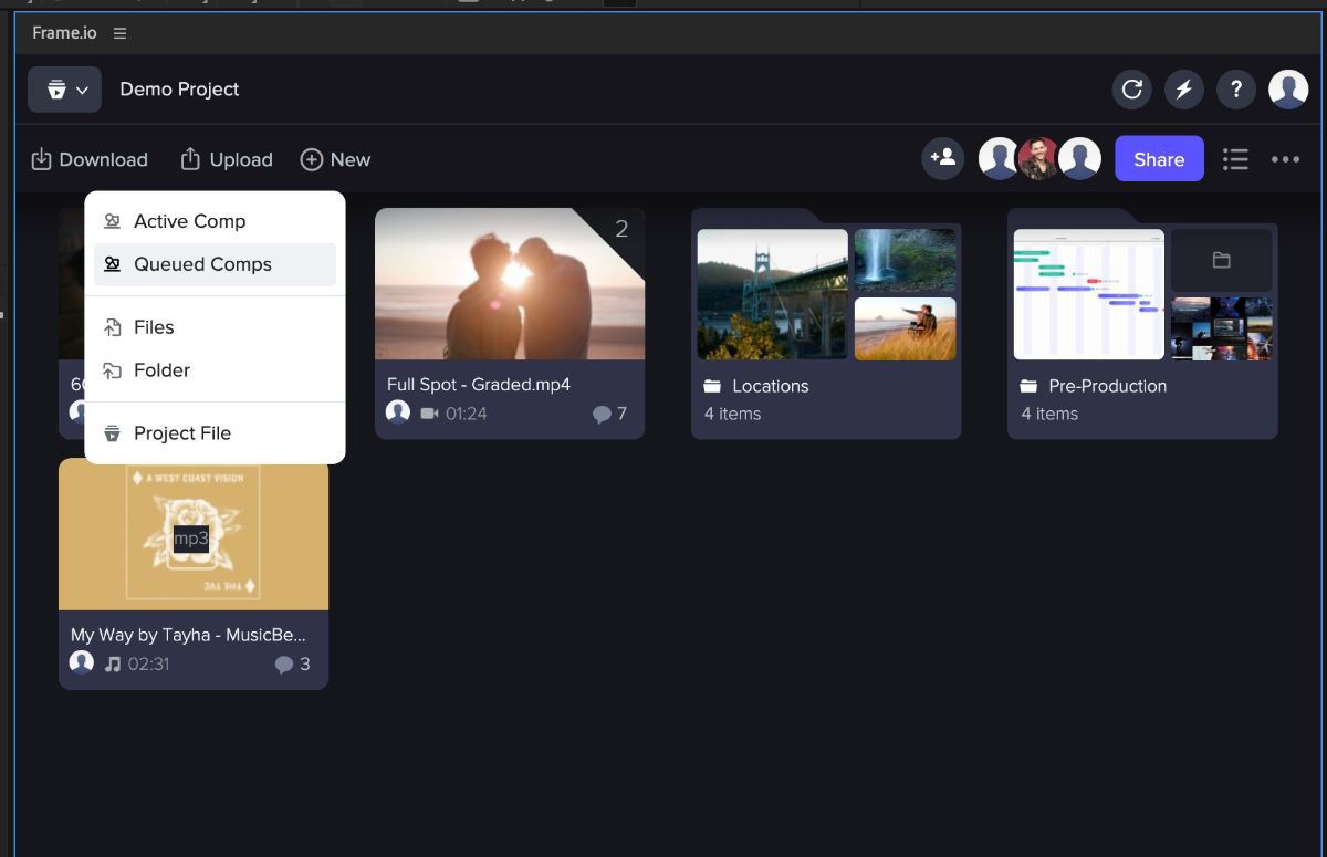 Frame.io 패널에서 업로드 > 기본 컴포지션(또는 기타 옵션)을 선택합니다.