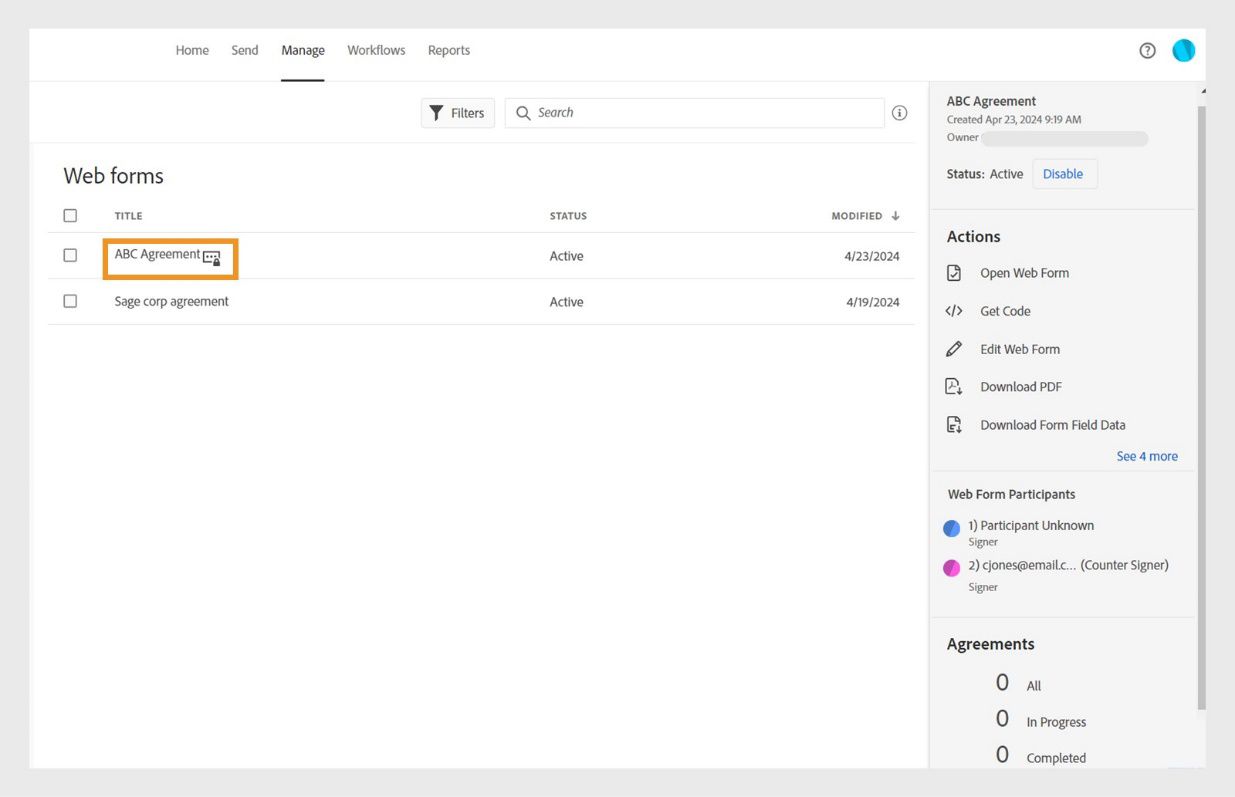 Kapag pumili ng web form, nagpapakita ito ng mga detalye ng web form at ng Actions menu sa kanang panel.