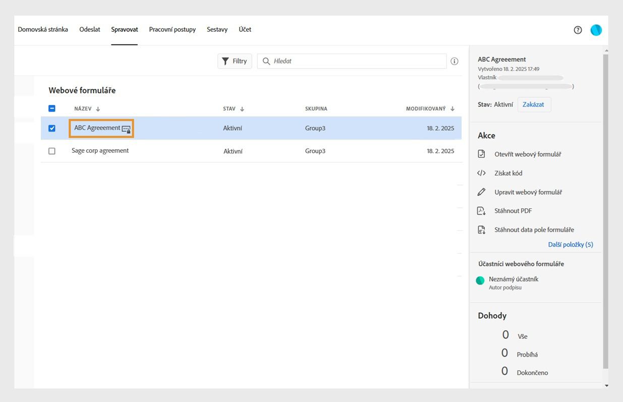Výběrem webového formuláře se zobrazí podrobnosti webového formuláře a nabídka Akce v pravém podokně.