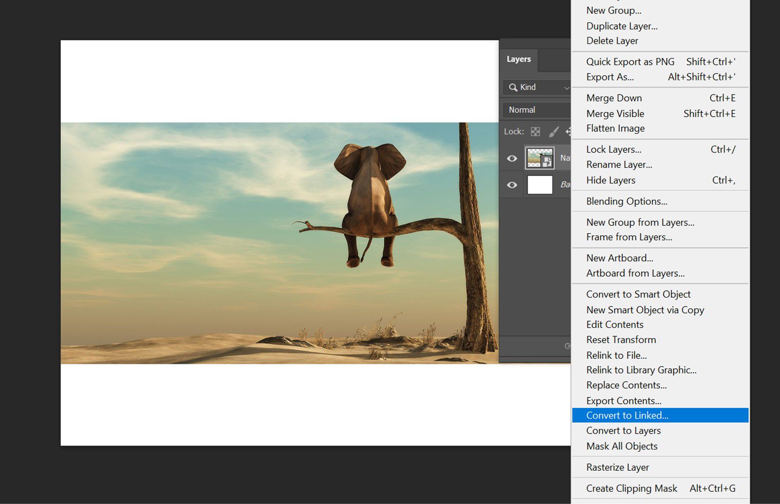 שכבת Smart Object נבחרת בלוח Layers, כאשר האפשרות Convert to Linked מודגשת בתפריט ההקשר.
