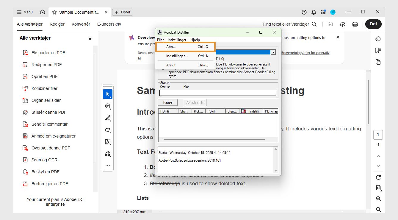 Acrobat Distiller-vinduet viser menuen Fil med følgende muligheder: Åbn, Indstillinger og Afslut.