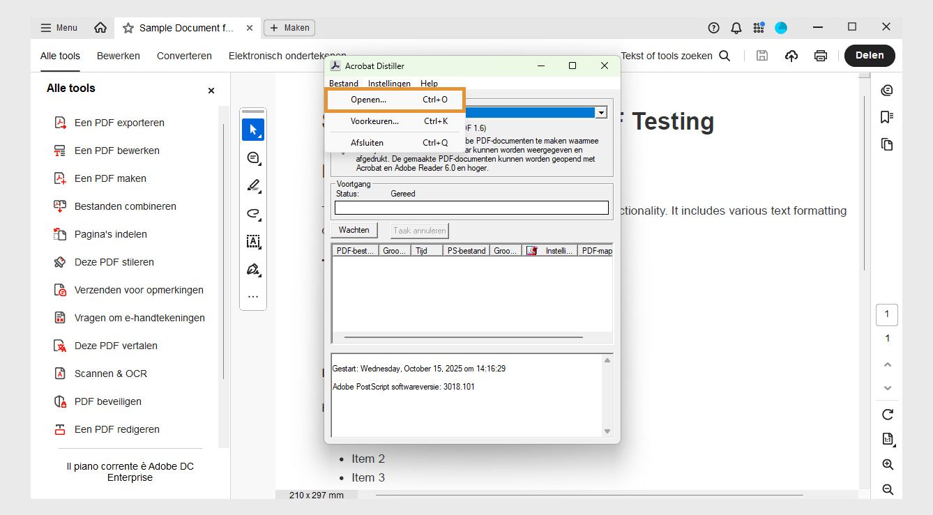 Het Acrobat Distiller-venster toont het menu Bestand met de volgende opties: Openen, Voorkeuren en Afsluiten.