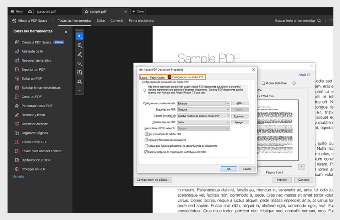La pestaña Configuración de Adobe PDF en el cuadro de diálogo Preferencias de impresión de Adobe PDF muestra la Configuración predeterminada, las opciones de Seguridad de Adobe PDF y la Carpeta de salida de Adobe PDF. 