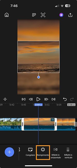 L’opzione Riempi evidenziata nella barra degli strumenti nella parte bassa dello schermo, per correggere il modo in cui un video si adatta al fotogramma.