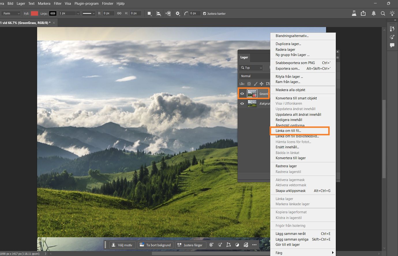 Lagerpanelen är öppen och visar ett smart objekt med en röd ikon för saknad fil, vilket betyder att källfilen inte kan hittas och måste länkas om.Ikonen för saknad fil och kommandot för omlänkning är markerade.