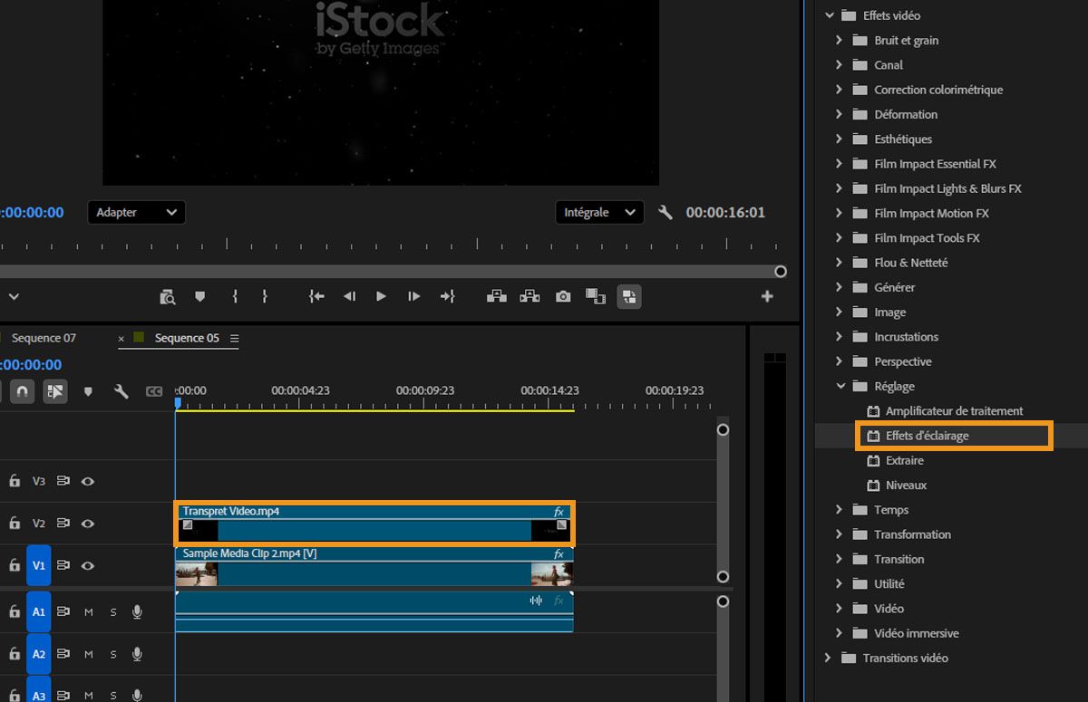 Les effets d’éclair sont sélectionnés dans le panneau Effets et appliqués au clip de vidéo transparente dans le montage.