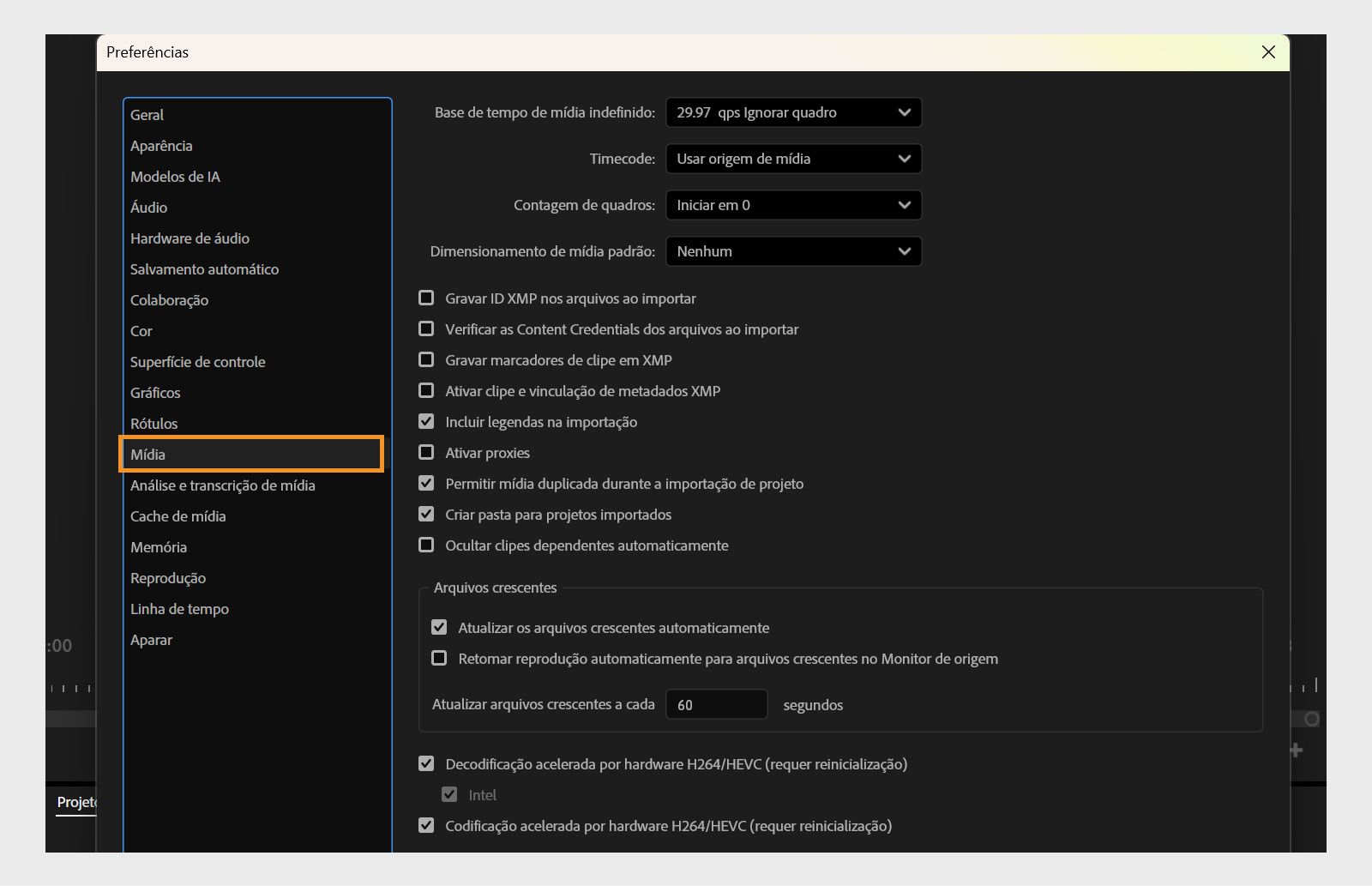 O painel “Mídia” da caixa de diálogo “Preferências” exibe várias opções para modificar as configurações de mídia, como timecode, opções de importação, proxies e base de tempo da mídia.