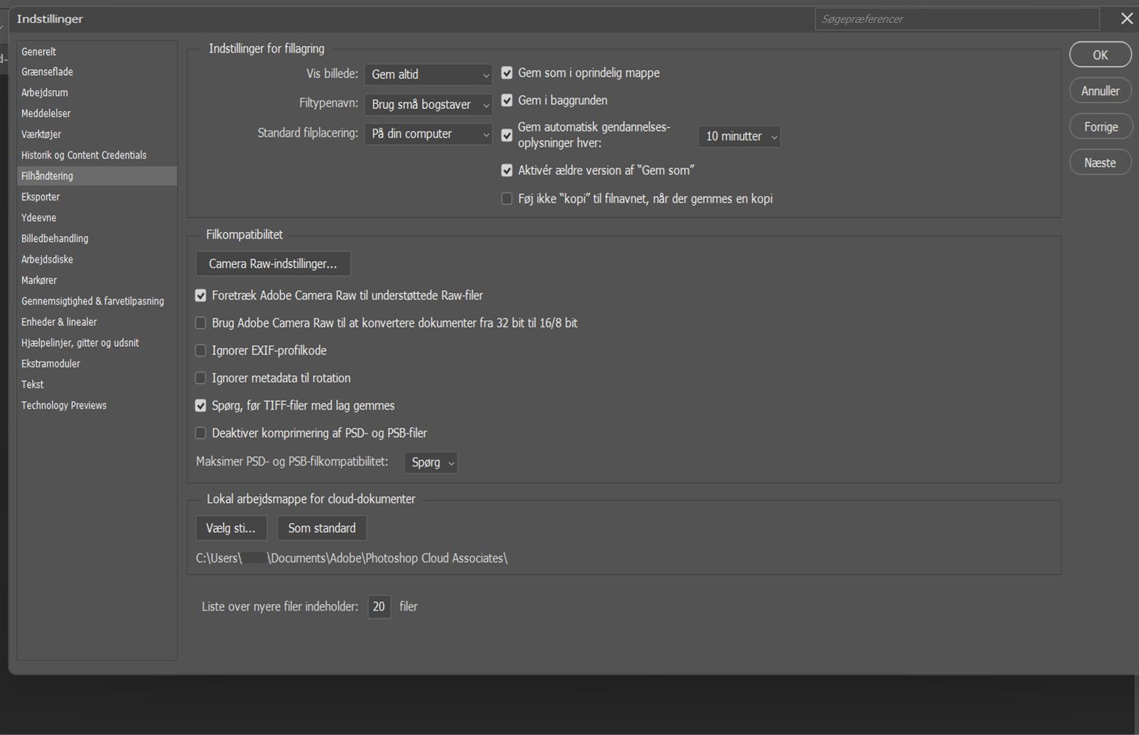 Dialogboksen Præferencer er åben, og panelet Filhåndtering vises med indstillinger til at indstille adfærd for fillagring, gendannelsesintervaller, standardfilplaceringer og indstillinger for kompatibilitet.