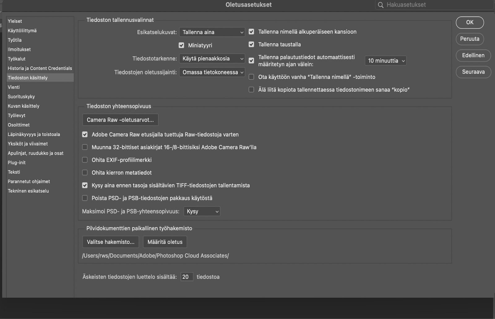 Oletusasetukset-valintaikkuna on auki, ja Tiedoston käsittely -paneelissa näkyy vaihtoehtoja tiedoston tallennuskäyttäytymisen, palautusvälin, oletustallennussijainnin ja yhteensopivuusasetusten määrittämiseen.